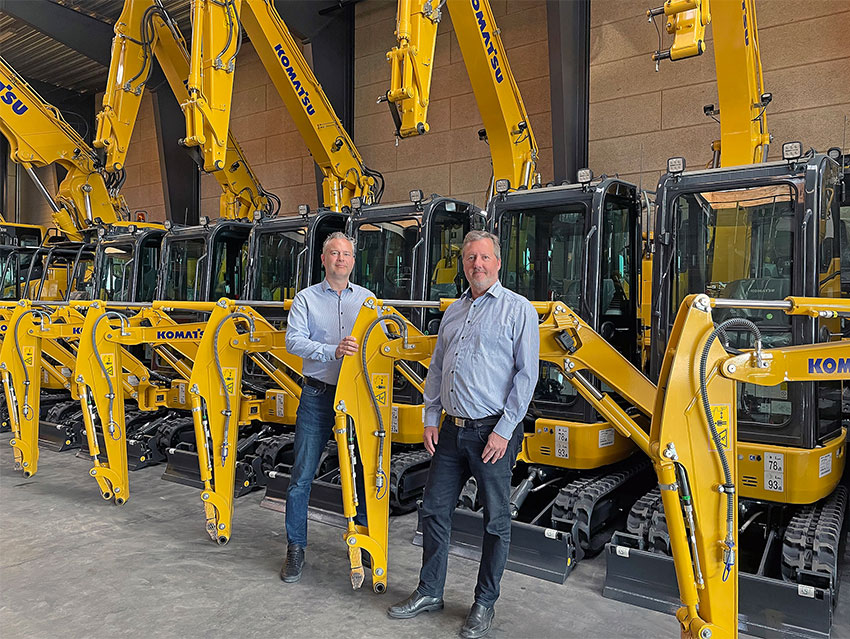 Produktchef Kasper Vissing (til venstre) og administrerende direktør Bo Sundroos glæder sig over maskinbranchens gode salgstal.